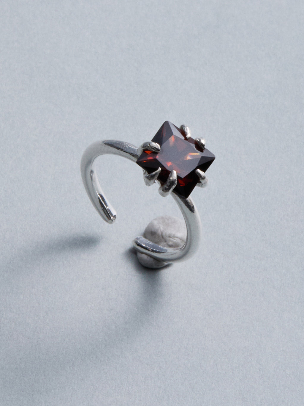 "dark brown" colorful ring