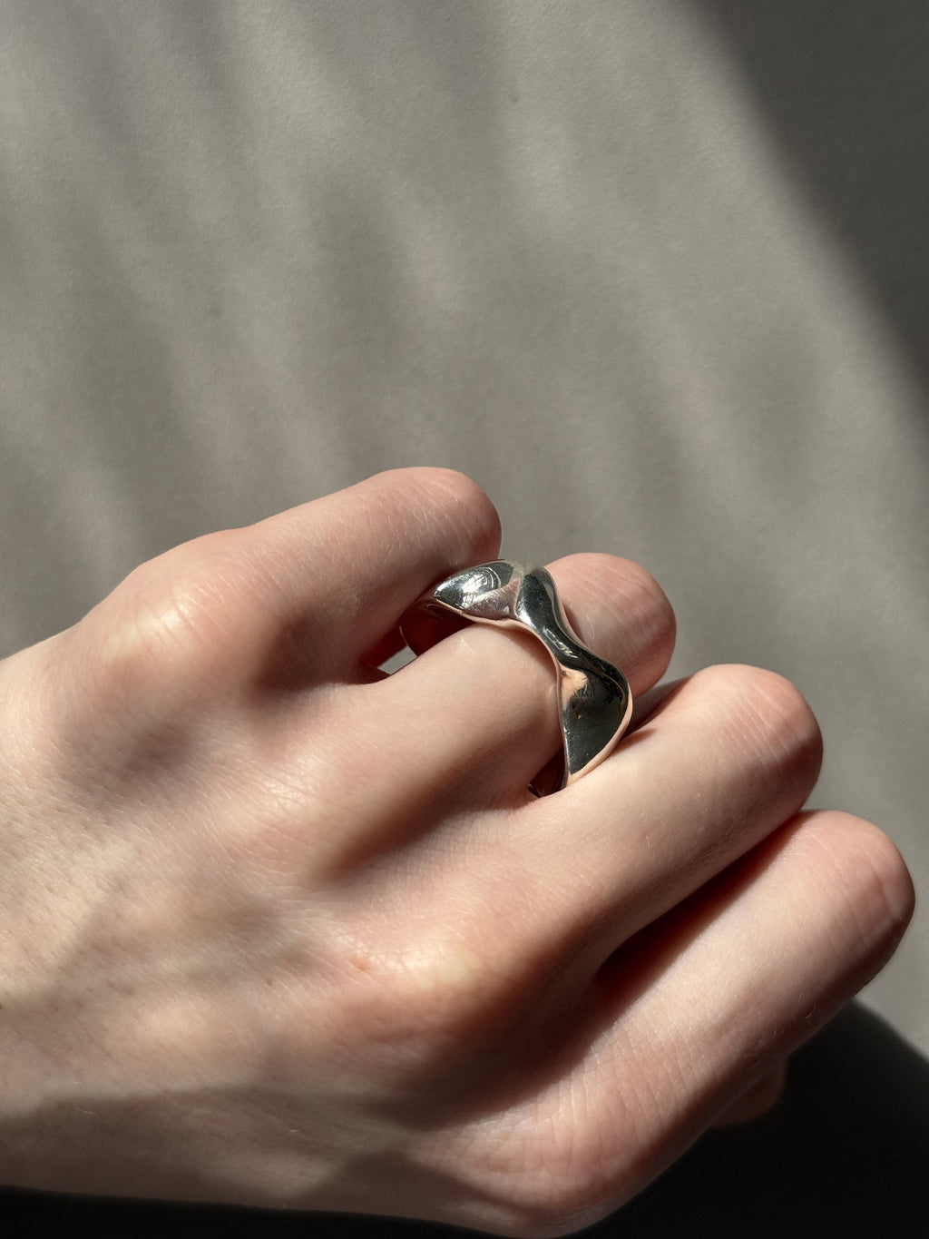 flounce ring