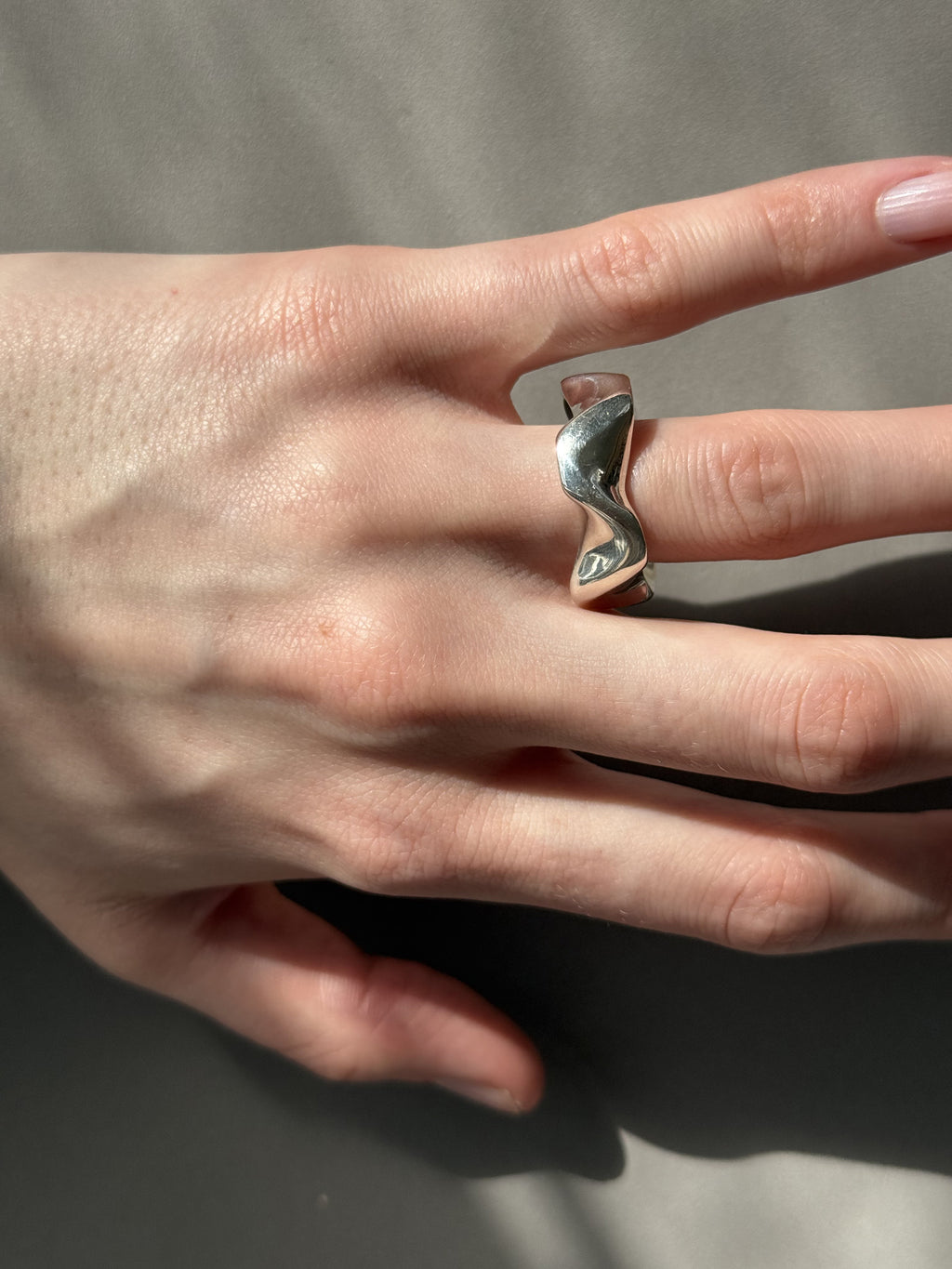 flounce ring