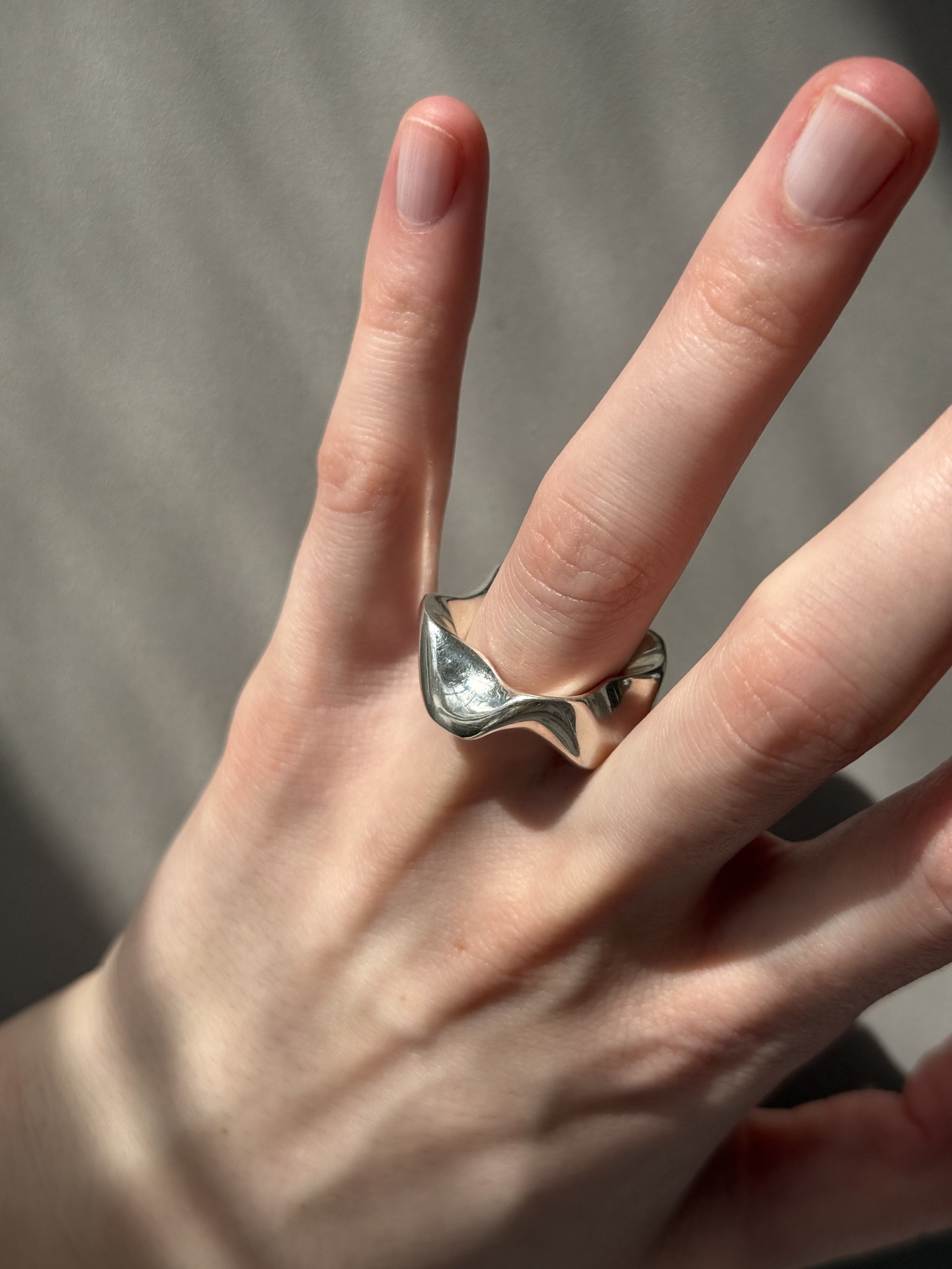 flounce ring